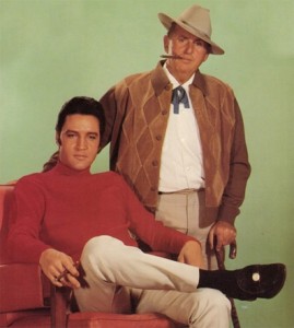 Elvis con su manager, el Coronel Tom Parker. Foto: Especial.
