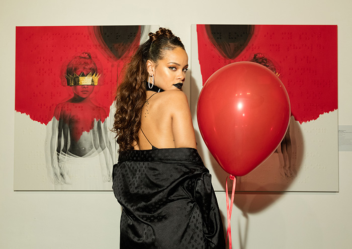 Rihanna durante la presentación del álbum (Foto: Especial)
